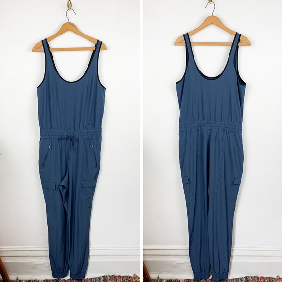 Athleta Women’s Blue Unbound Athleisure Jumpsuit Sz MT - Picture 4 of 13